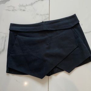 Aritzia Skort